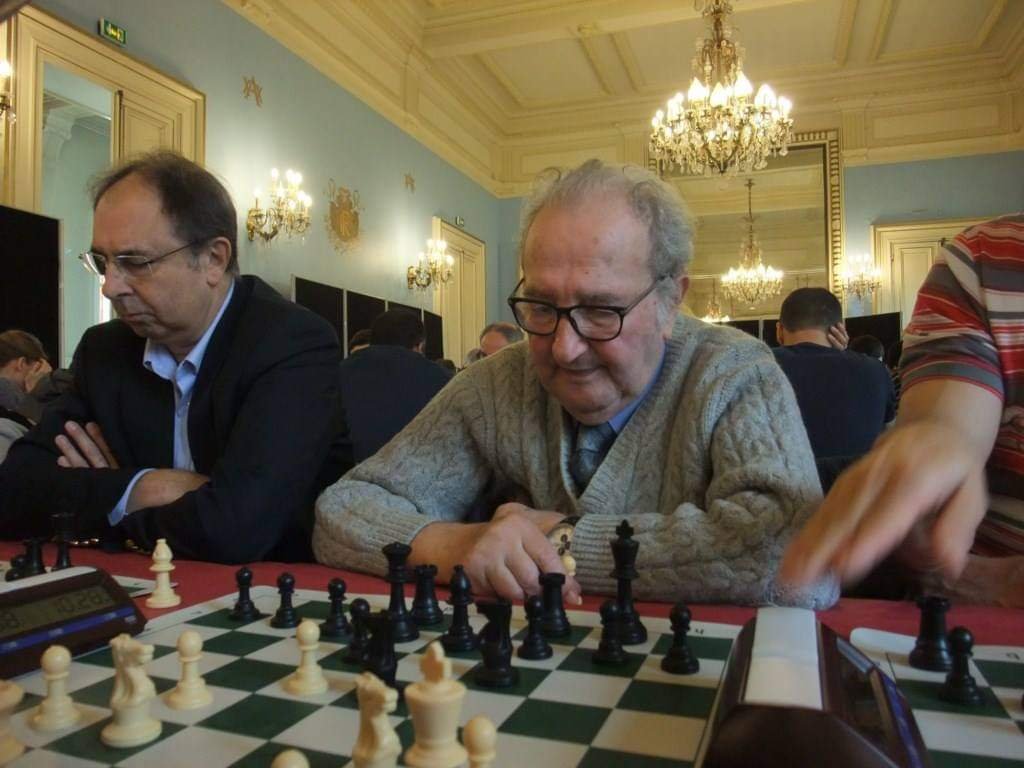 cercle-alekhine-d-checs-de-noisy-le-grand-accueil-jouer-ou